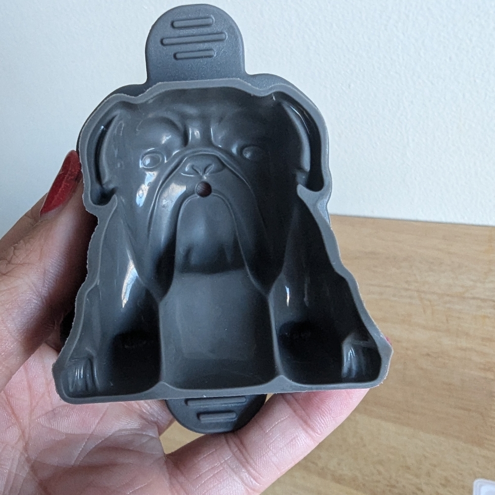 English Bulldog 2-piece Ice Mold Set - Picture 4 of 5